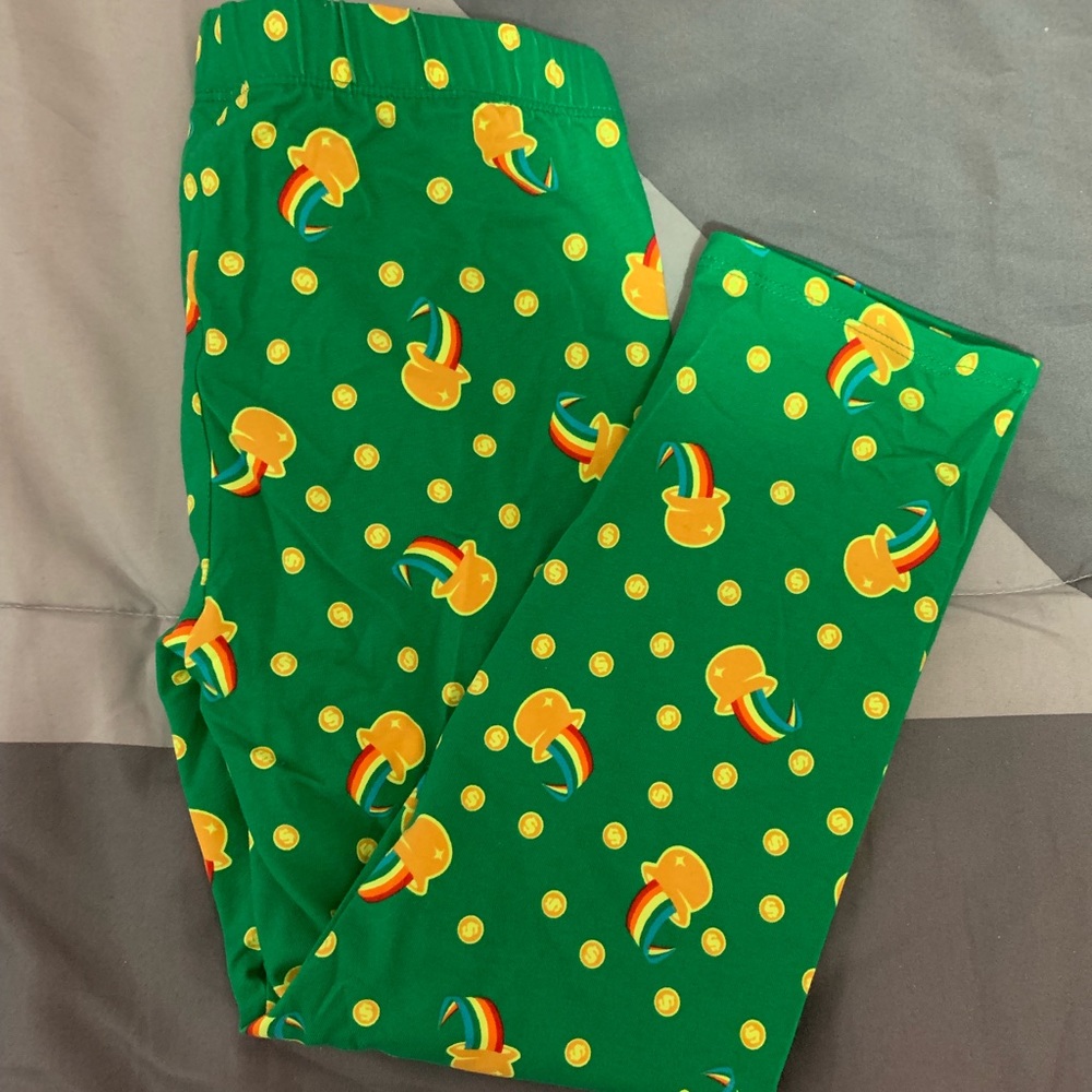St. Patrick’s Day Leggings 🌈🍀